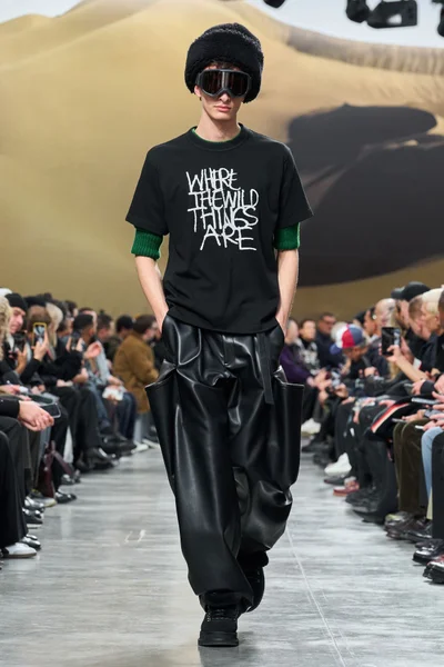 Look 17